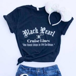 Black pearl cruise lines Tshirt